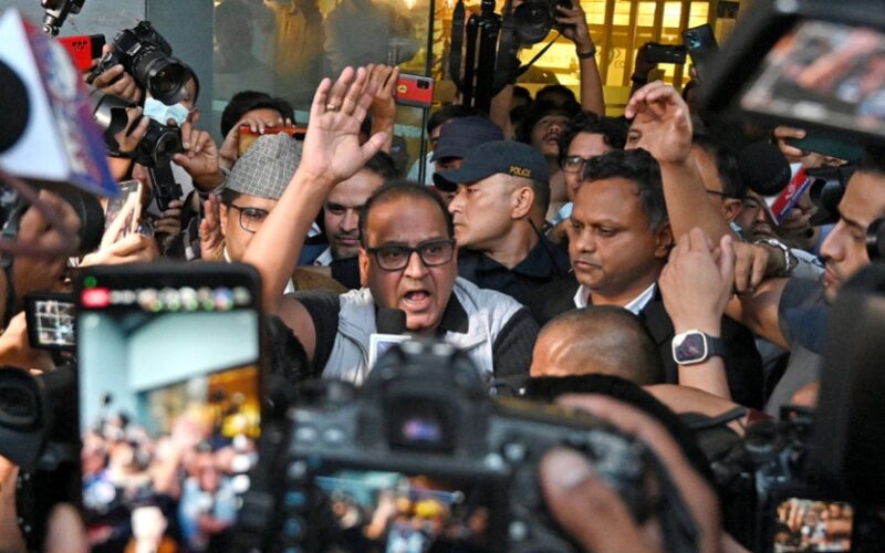 कार्यकक्षबाटै कान्तिपुर मिडिया ग्रुपका अध्यक्ष कैलाश सिरोहिया पक्राउ : उनलाई धनुषा लगिँदै