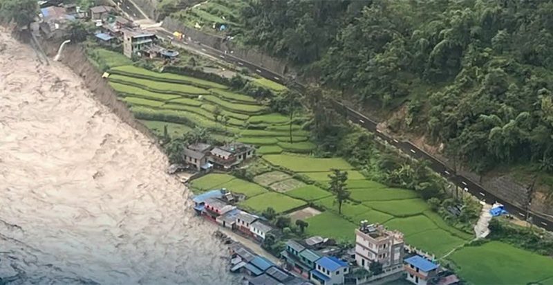 पर्वतको फर्सेमा कालीगण्डकीको बाढी, २५ घर बगायो