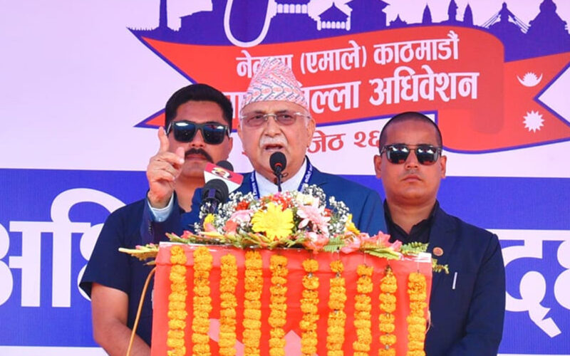 जसले पार्टीलाई झन्डै दुई तिहाईको बनाएको छ उसैलाई साधारण सदस्यबाट समेत निकालेको देख्नु भएन ? : केपी शर्मा ओली