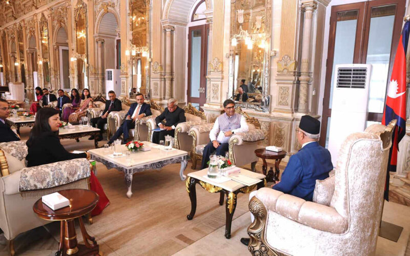प्रधानमन्त्री केपी शर्मा ओलीसमक्ष भारतीय विदेश मन्त्रालयका सचिव विक्रम मिस्री बीच शिष्टाचार भेटवार्ता, ओलीले गरे भारतका प्रधानमन्त्री मोदीलाई नेपाल भ्रमणको निम्तो