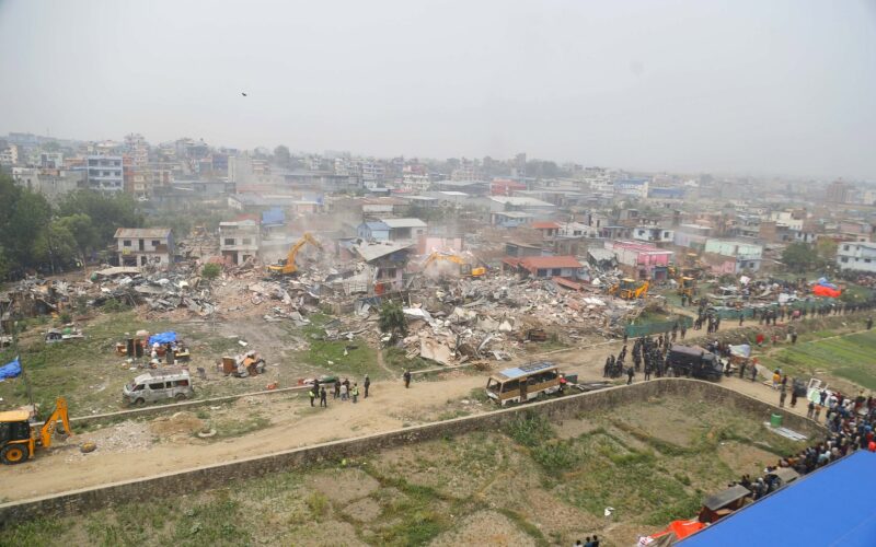 शनिबारदेखि सुरु बस्ती हटाउने काम सोमबार पनि जारी