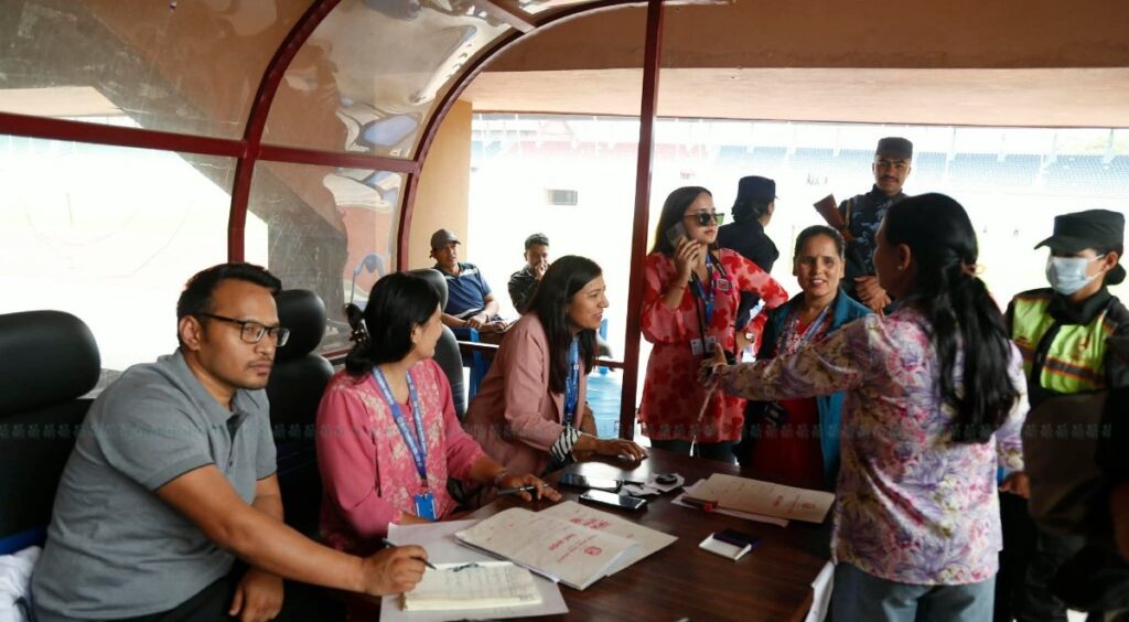 बस्ती हटाएपछि विस्थापित सुकुम्बासीको संख्या बढ्दो