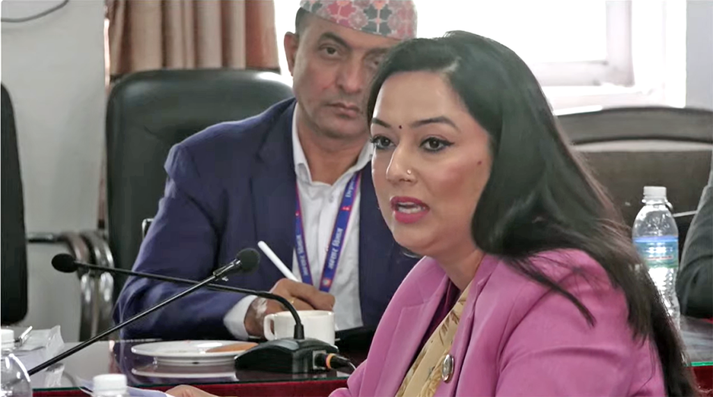 खुश्बु ओलीको आरोप– आयातित सवारीमा राजस्व हिनामिना हुँदा राज्यलाई ५ अर्बभन्दा बढी नोक्सानी