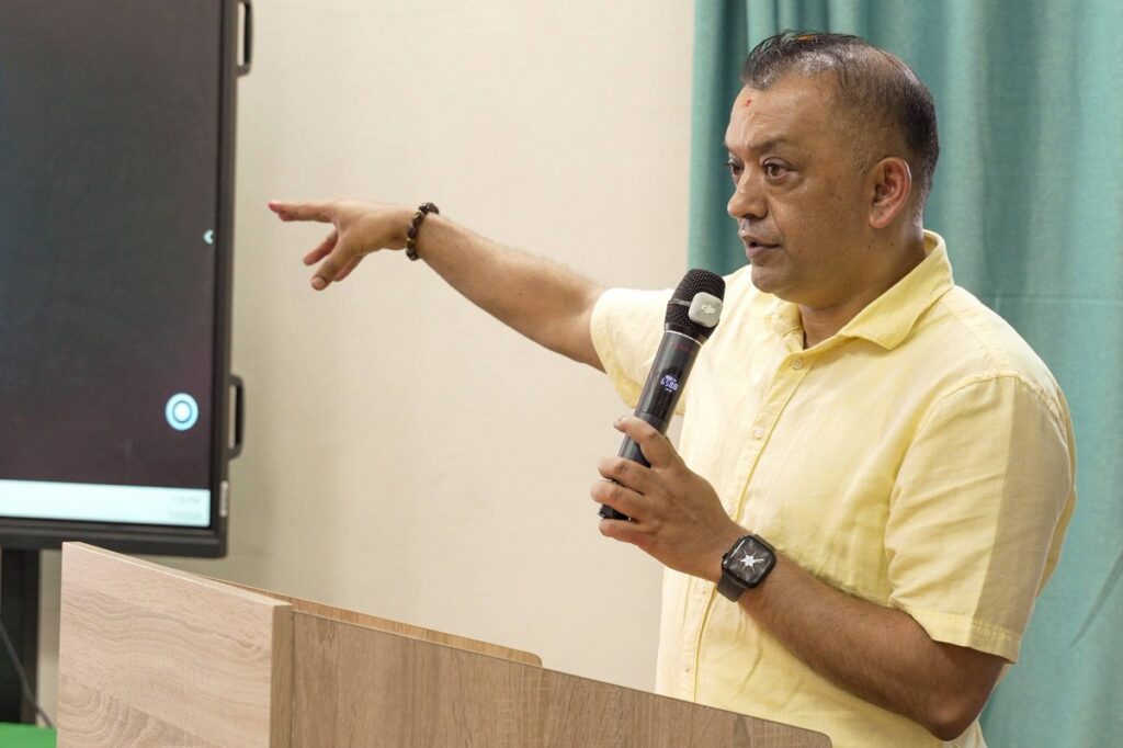 प्रदेशमा तीन पार्टीको संयुक्त सरकार जनादेशविपरीत हुन्छ : गगन थापा