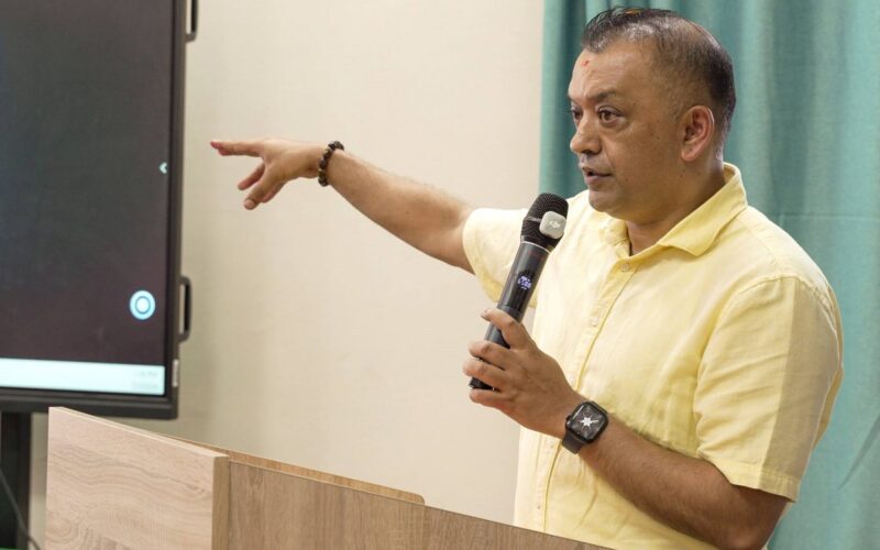 प्रदेशमा तीन पार्टीको संयुक्त सरकार जनादेशविपरीत हुन्छ : गगन थापा