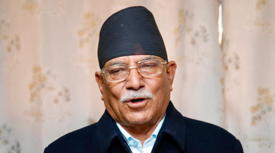 मन्त्रालय र सभामुखमा दाबी गर्दै असन्तुष्ट नेकपा सांसदले भेटे प्रचण्ड